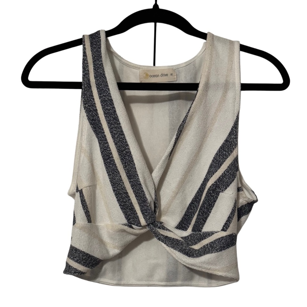 Ocean Drive Black and White Twist Crop Top